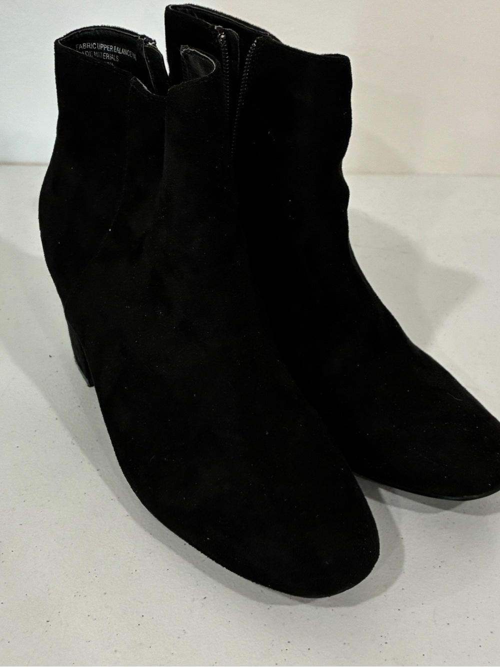 Diba Black Faux Suede Block Heel Ankle Boots Booties - Women’s Size 9.5
